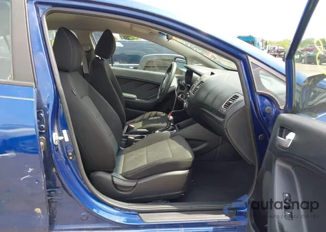 2018 Kia Forte Lx из США, поврежденный, VIN 3KPFK4A70JE166101